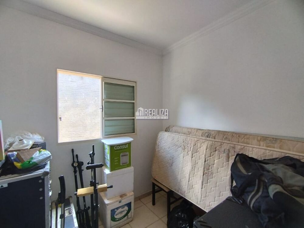 Casa à venda com 3 quartos, 88m² - Foto 4