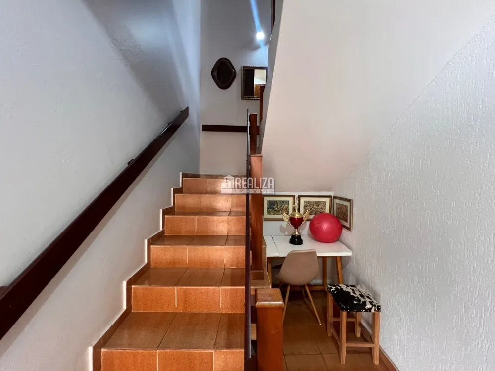 Casa, 5 quartos, 330 m² - Foto 9