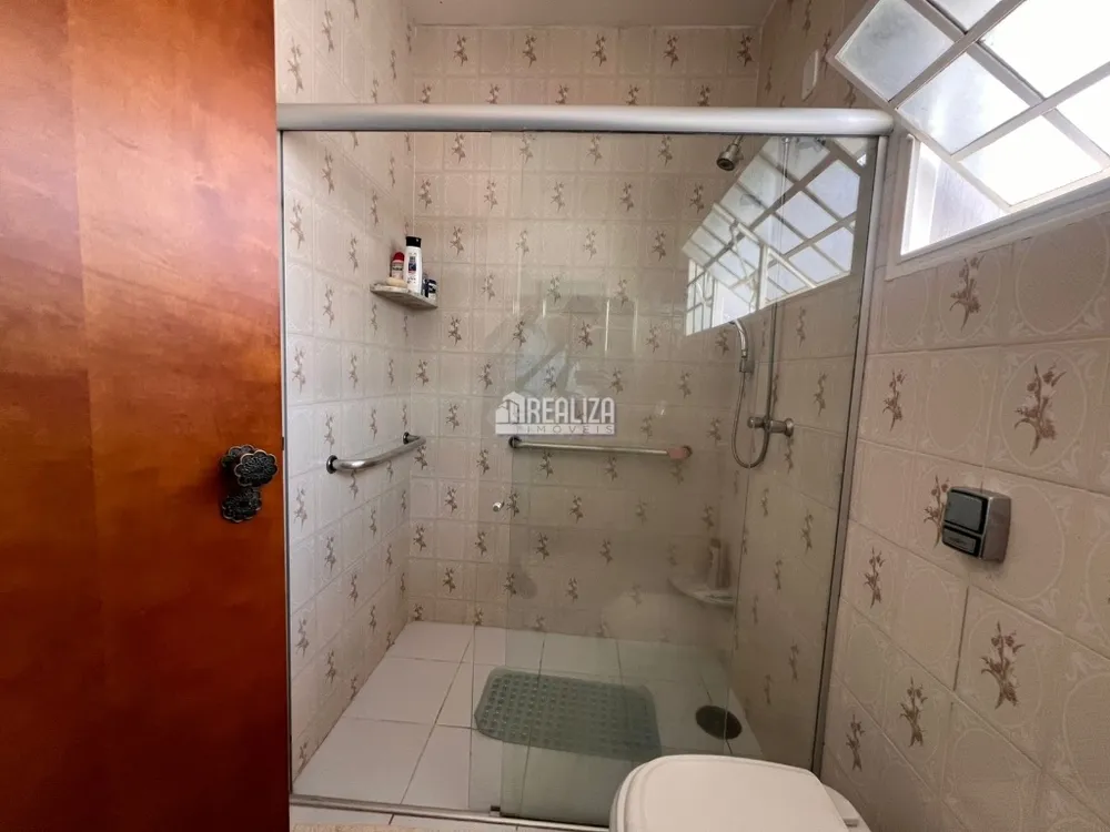 Casa, 5 quartos, 330 m² - Foto 2