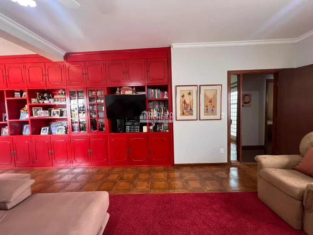 Casa, 5 quartos, 330 m² - Foto 11