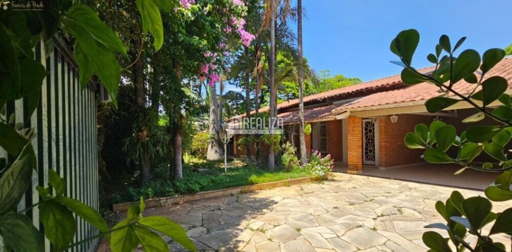 Casa à venda com 4 quartos, 528m² - Foto 1