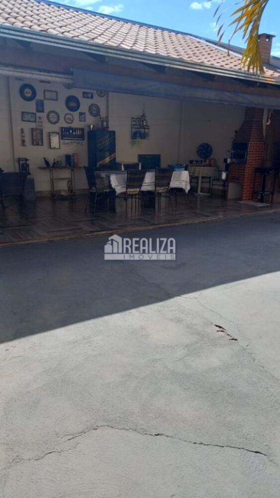 Casa, 2 quartos, 160 m² - Foto 1