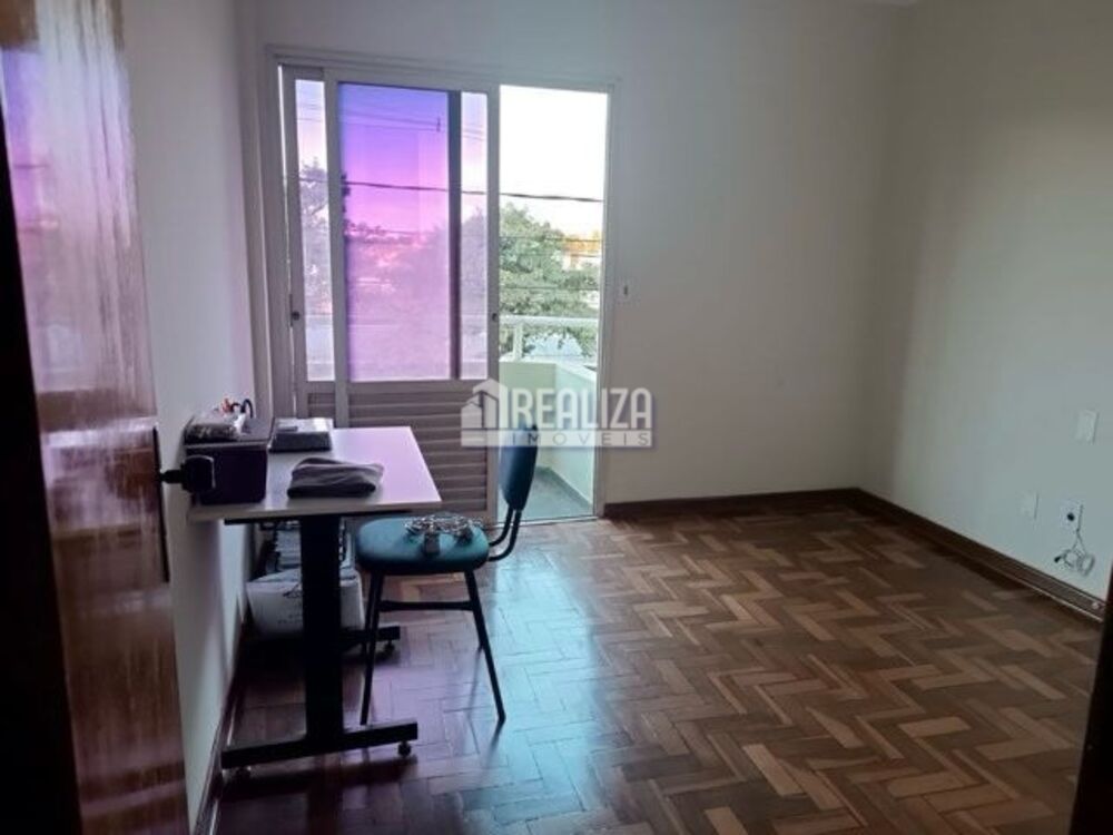 Apartamento à venda com 3 quartos, 138m² - Foto 1
