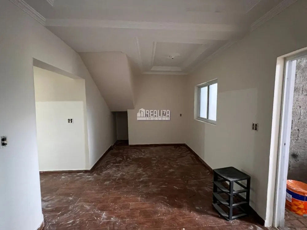Casa, 6 quartos, 110 m² - Foto 2