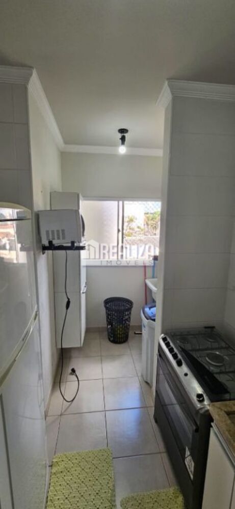 Apartamento à venda com 2 quartos, 75m² - Foto 4