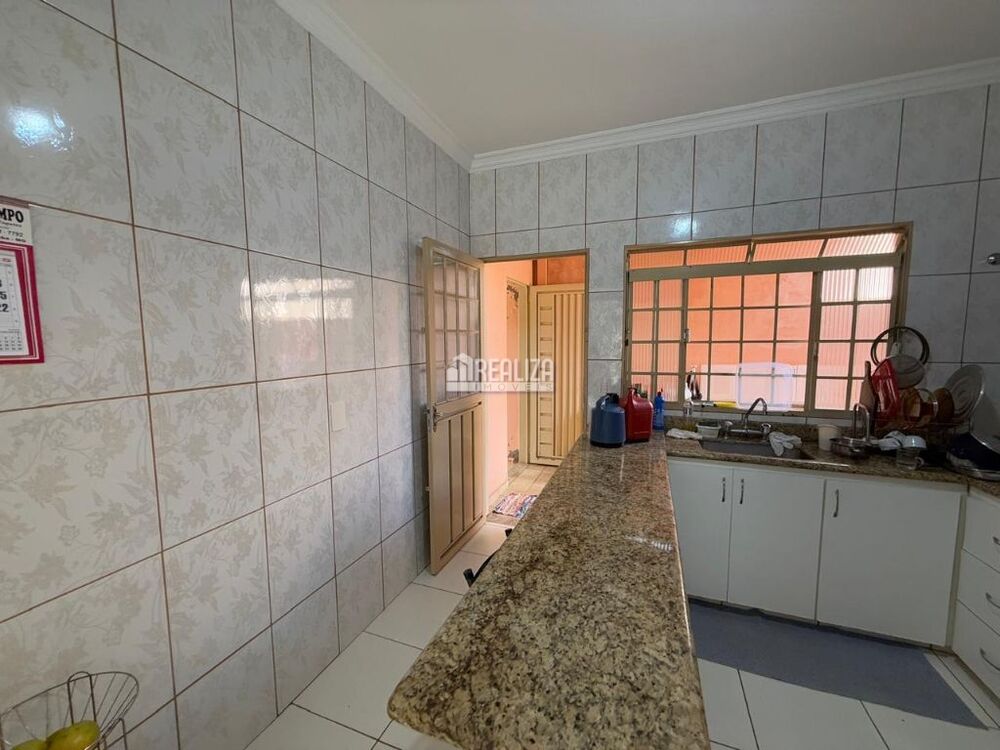 Casa, 2 quartos, 154 m² - Foto 1