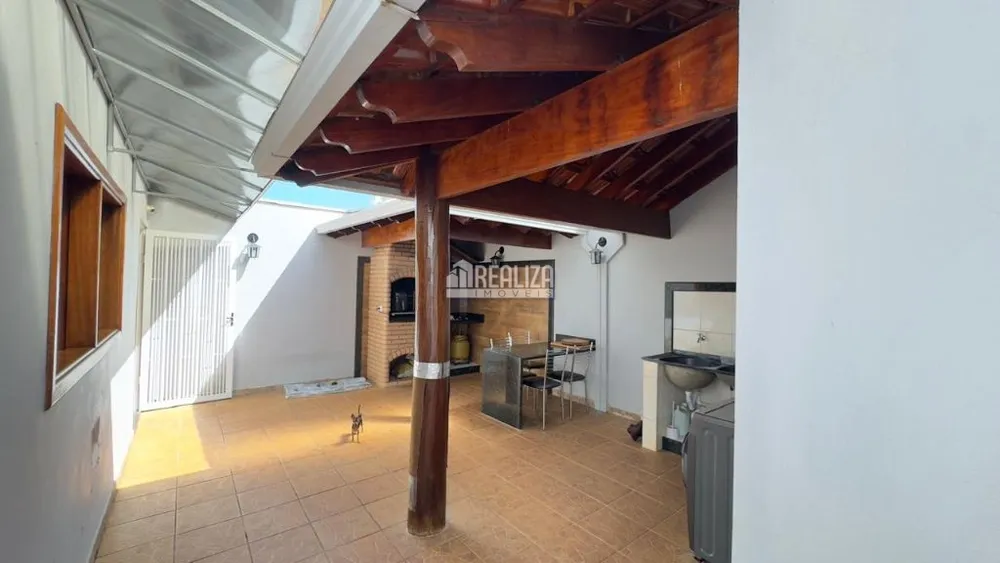 Casa, 3 quartos, 180 m² - Foto 2