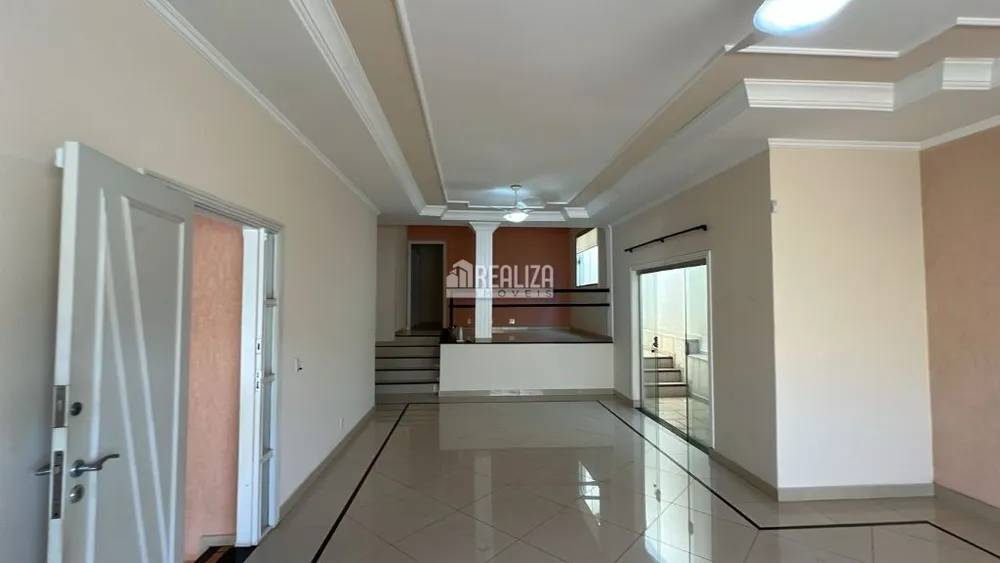 Casa, 5 quartos, 214 m² - Foto 3