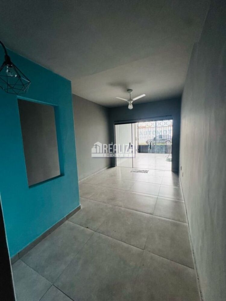 Casa para alugar com 2 quartos, 160m² - Foto 3