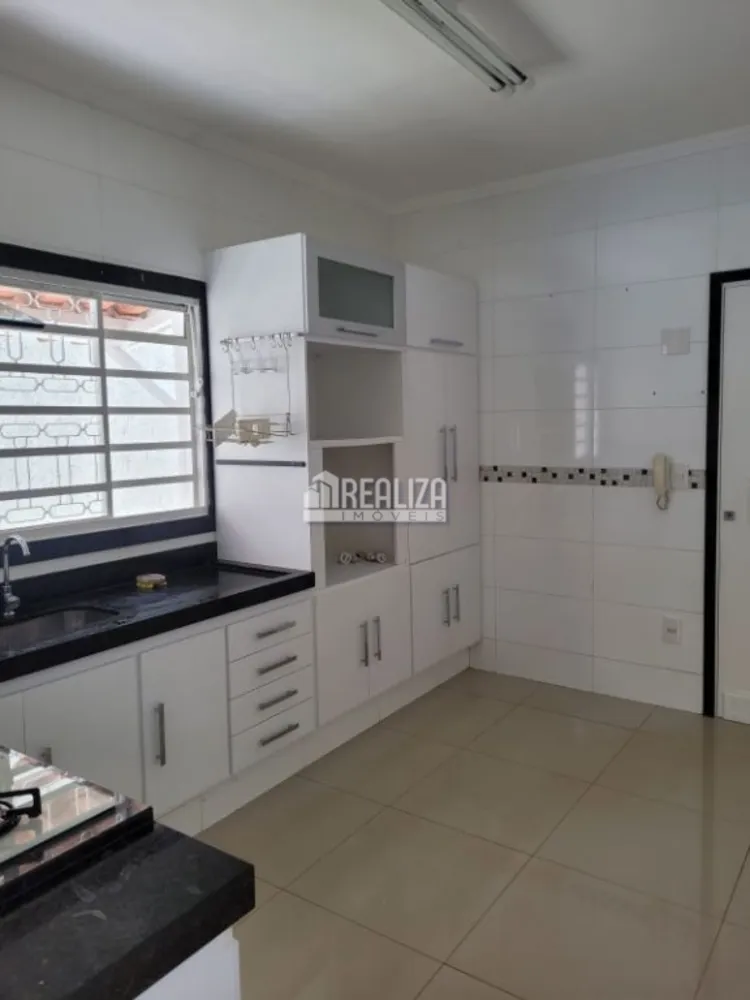 Casa, 3 quartos, 244 m² - Foto 5