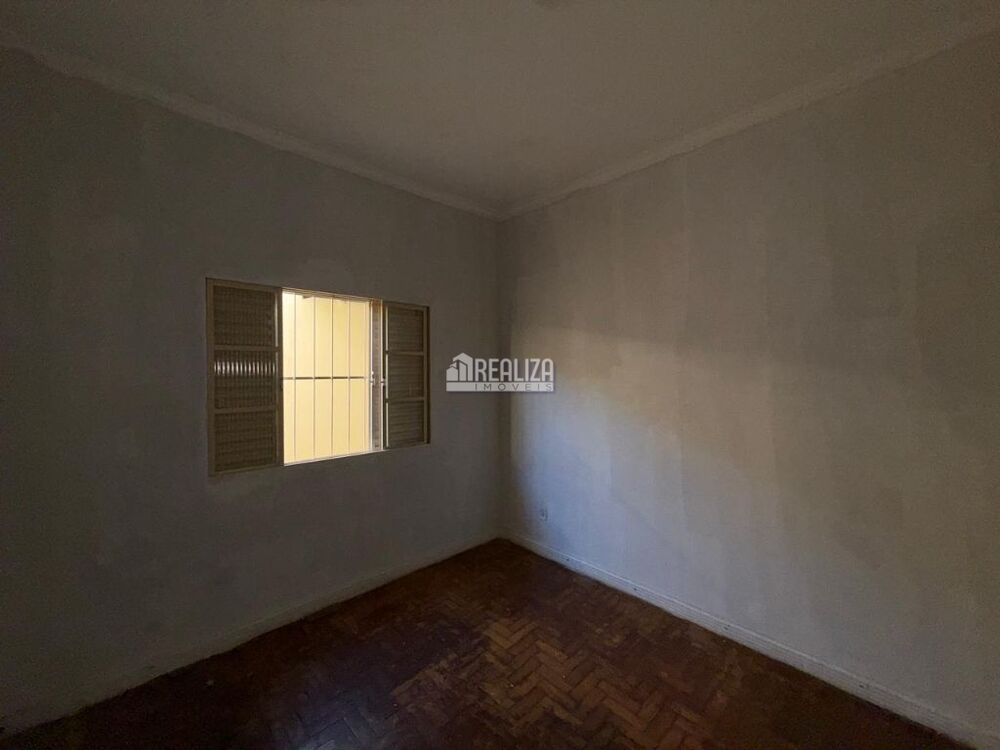 Casa à venda com 3 quartos, 138m² - Foto 4