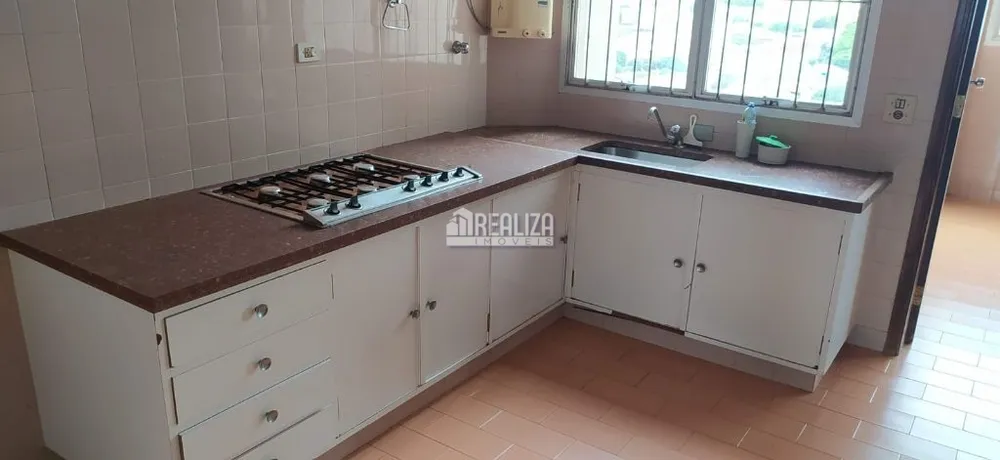 Apartamento, 4 quartos, 194 m² - Foto 2