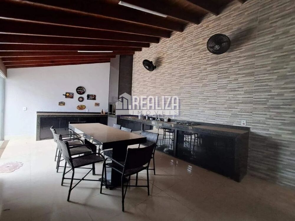 Casa à venda com 3 quartos, 120m² - Foto 3