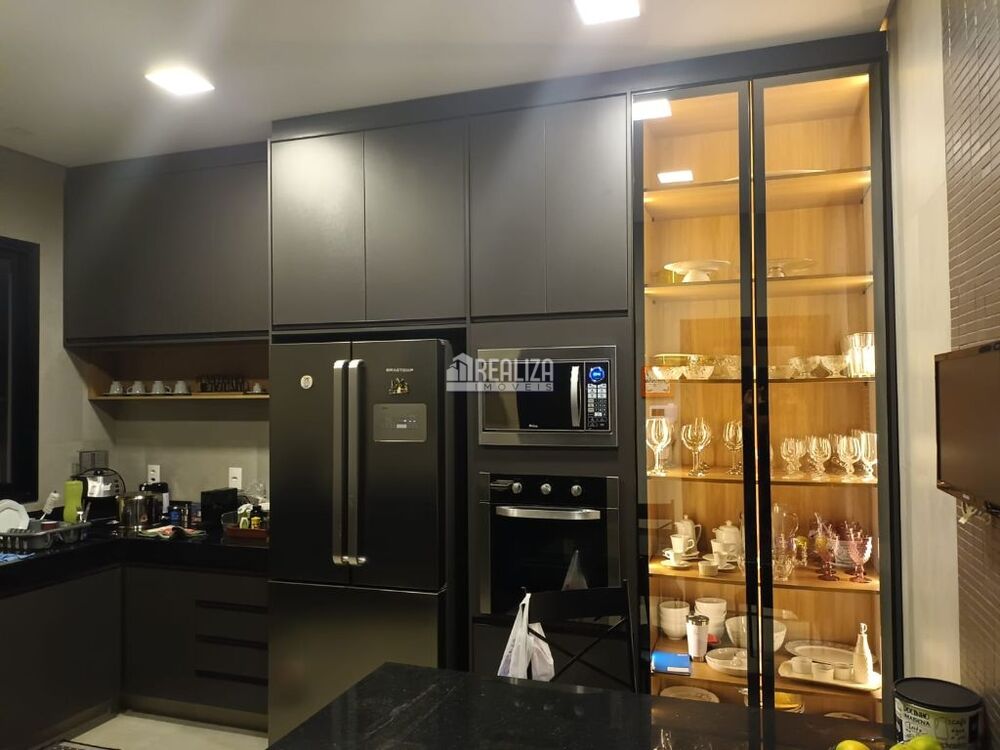 Casa de Condomínio à venda com 3 quartos, 220m² - Foto 4
