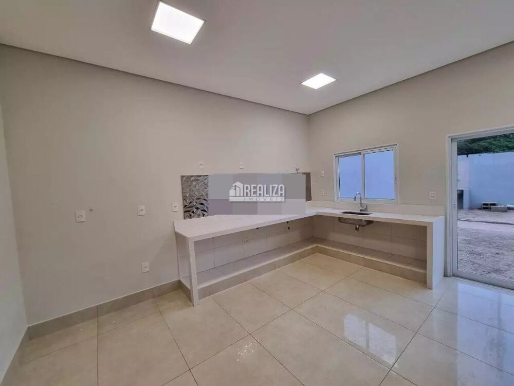Casa à venda com 3 quartos, 200m² - Foto 4