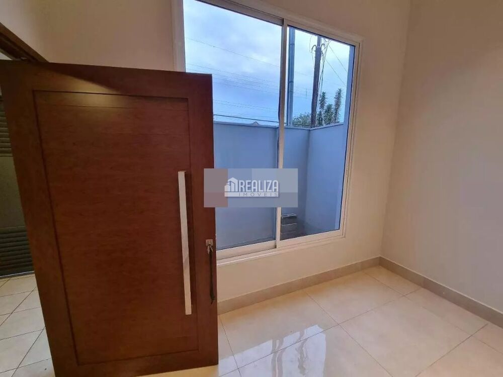 Casa à venda com 3 quartos, 200m² - Foto 10