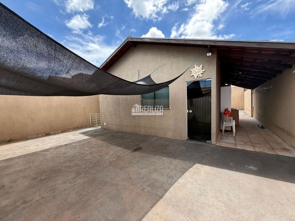 Casa, 2 quartos, 67 m² - Foto 1