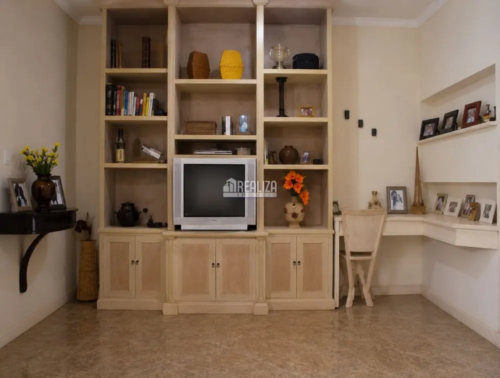 Casa, 3 quartos, 208 m² - Foto 2