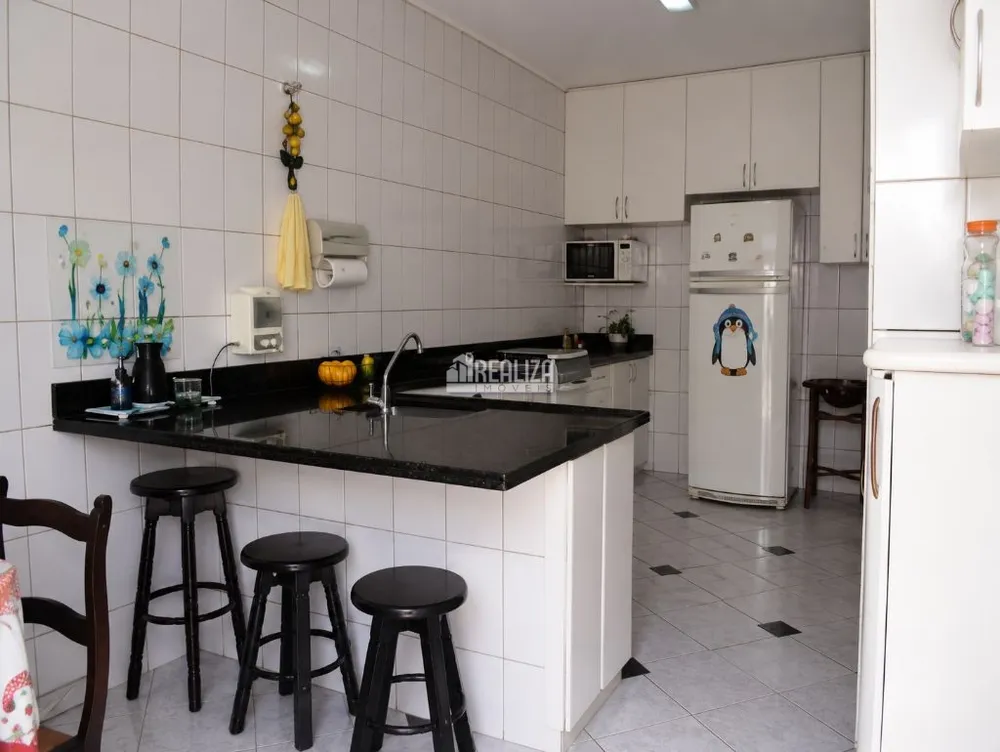 Casa, 3 quartos, 208 m² - Foto 3