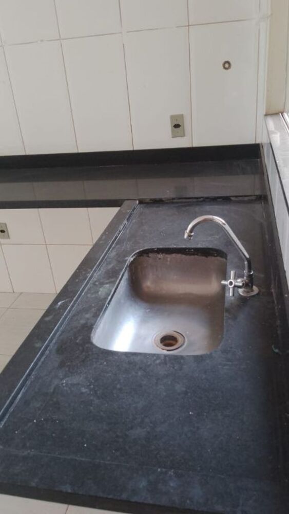 Casa à venda com 2 quartos, 80m² - Foto 4