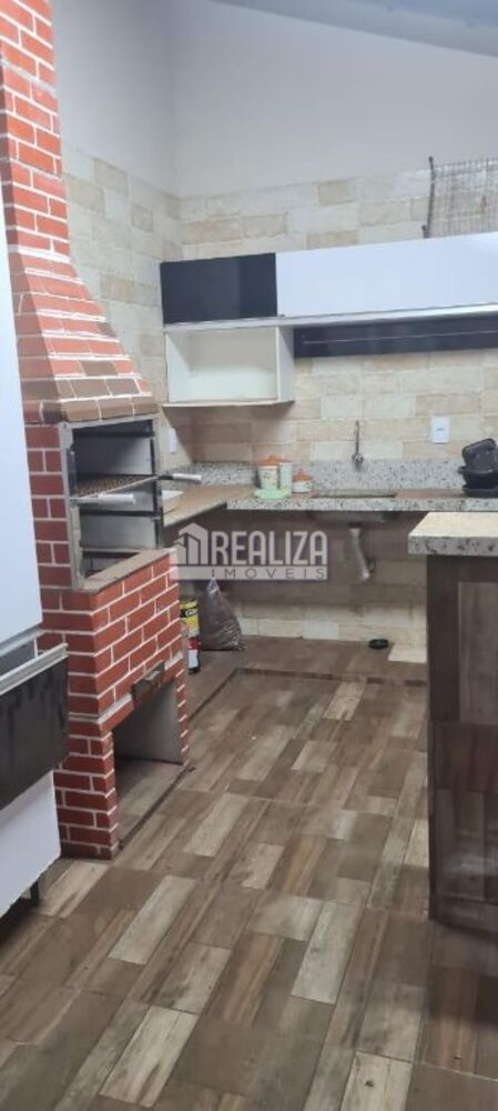 Casa à venda com 2 quartos, 131m² - Foto 4
