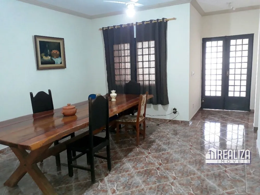 Casa, 4 quartos, 300 m² - Foto 19
