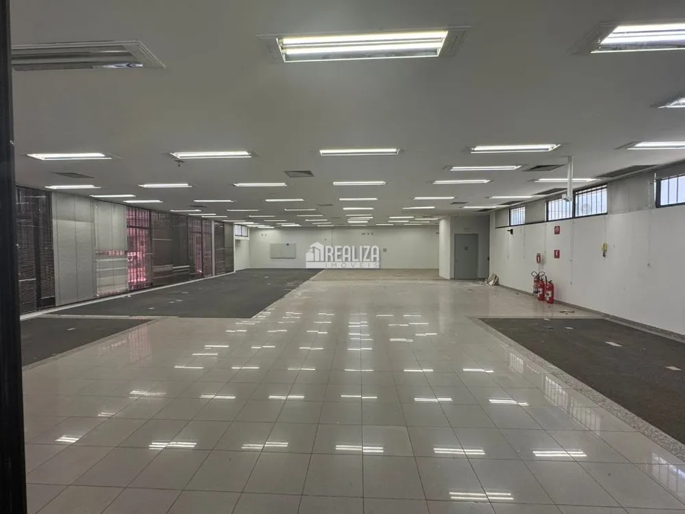 Loja-Salão, 570 m² - Foto 1