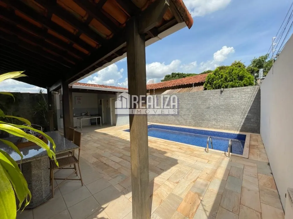 Casa, 4 quartos, 235 m² - Foto 13