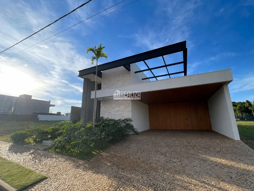 Casa, 3 quartos, 238 m² - Foto 1