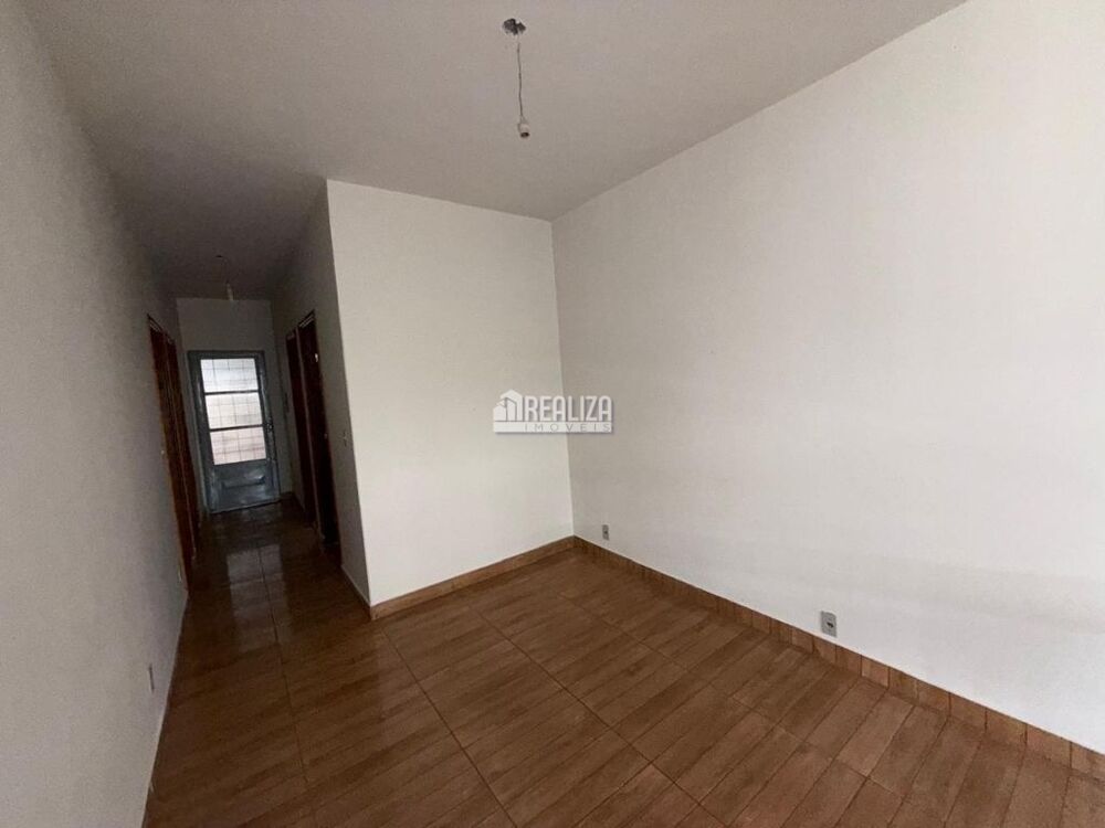 Casa à venda com 2 quartos, 69m² - Foto 7