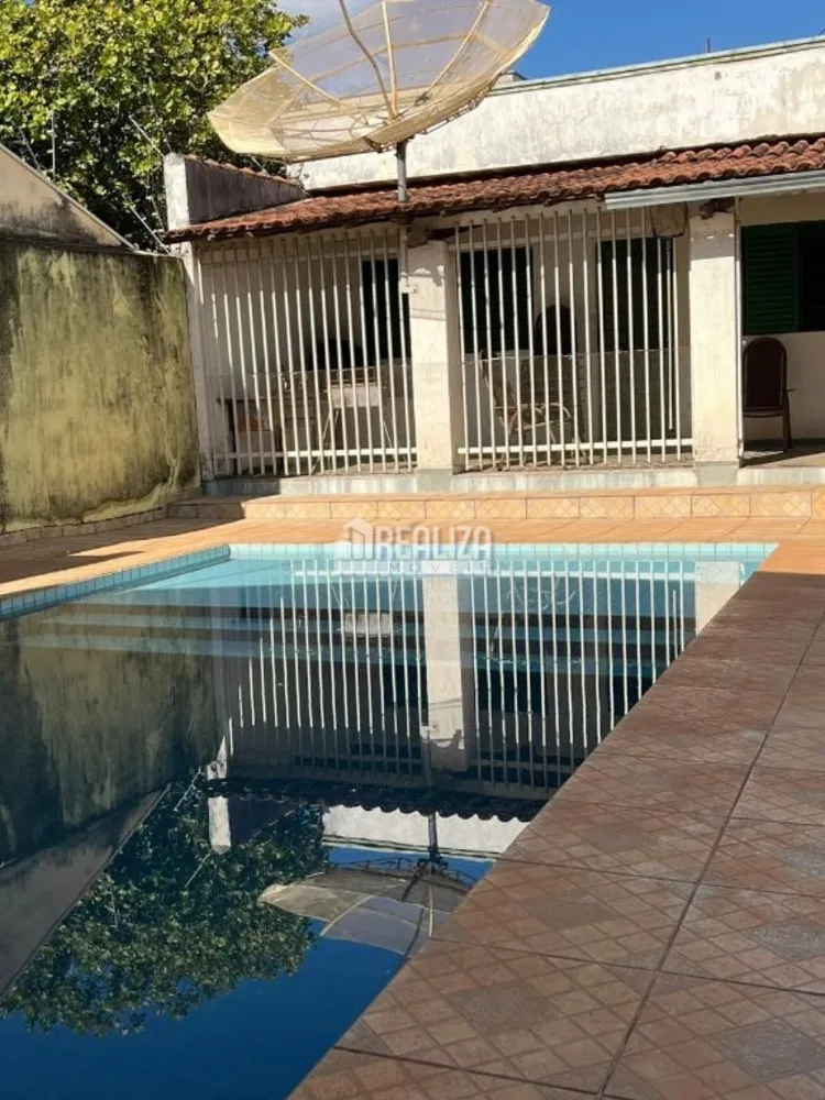 Casa, 3 quartos, 200 m² - Foto 1