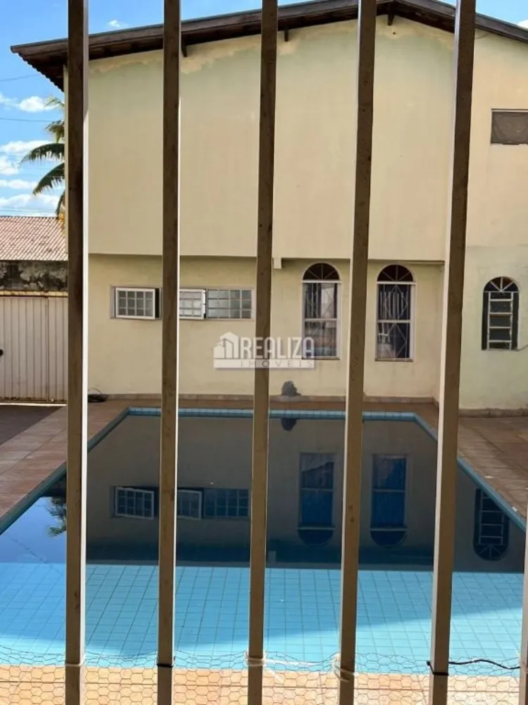 Casa, 3 quartos, 200 m² - Foto 2