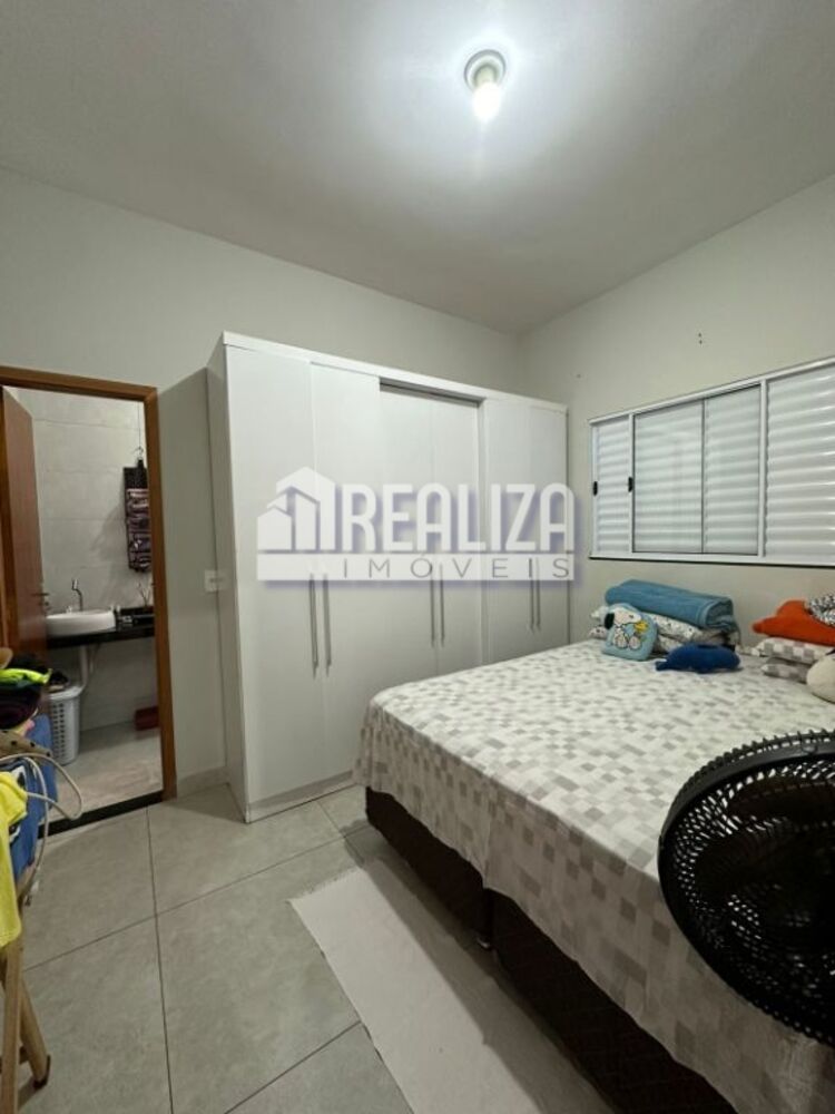 Casa à venda com 2 quartos, 59m² - Foto 5