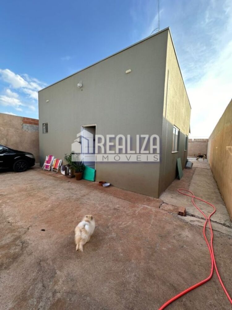 Casa à venda com 2 quartos, 59m² - Foto 1