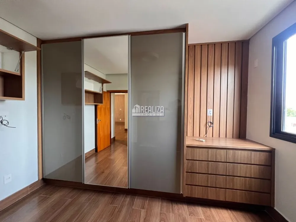 Casa, 4 quartos, 318 m² - Foto 3