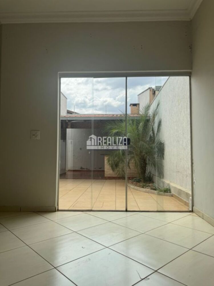 Casa, 3 quartos, 300 m² - Foto 2