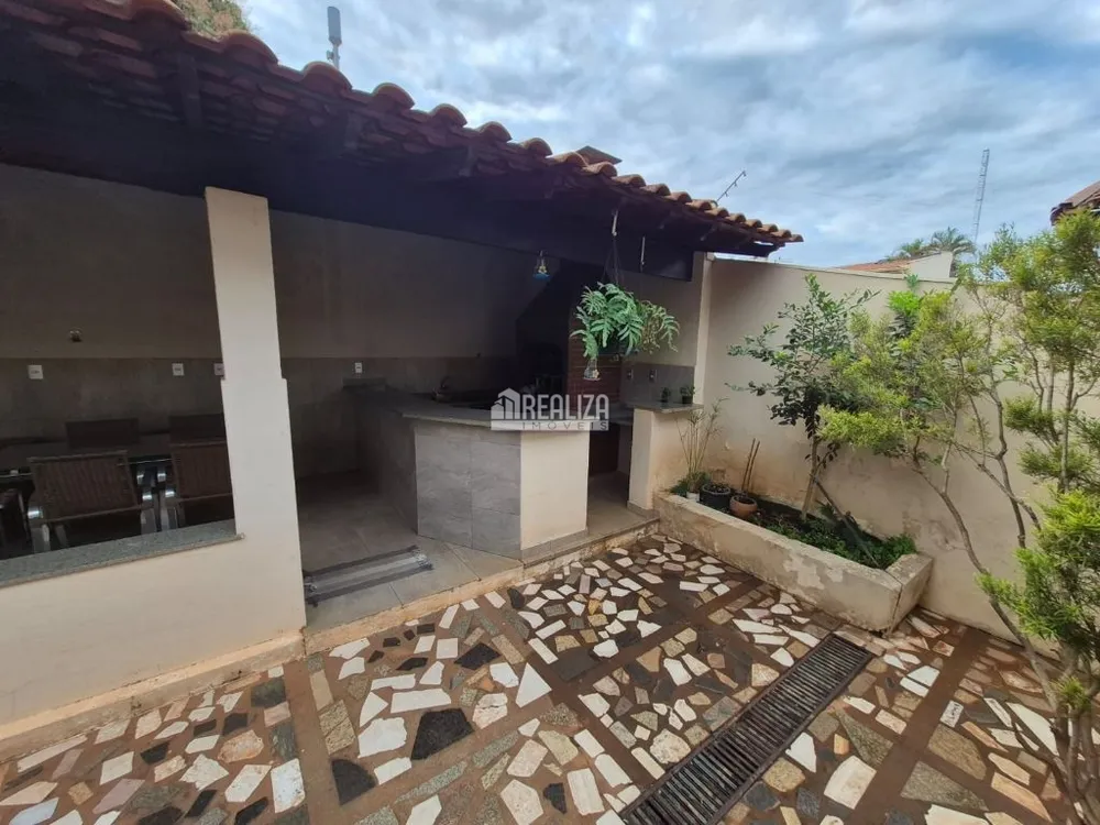 Casa, 6 quartos, 322 m² - Foto 4