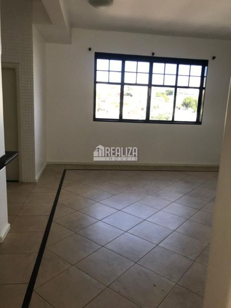 Casa à venda com 4 quartos, 312m² - Foto 4
