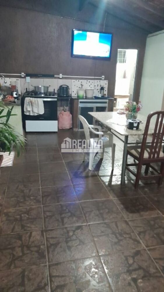 Casa, 4 quartos, 139 m² - Foto 1