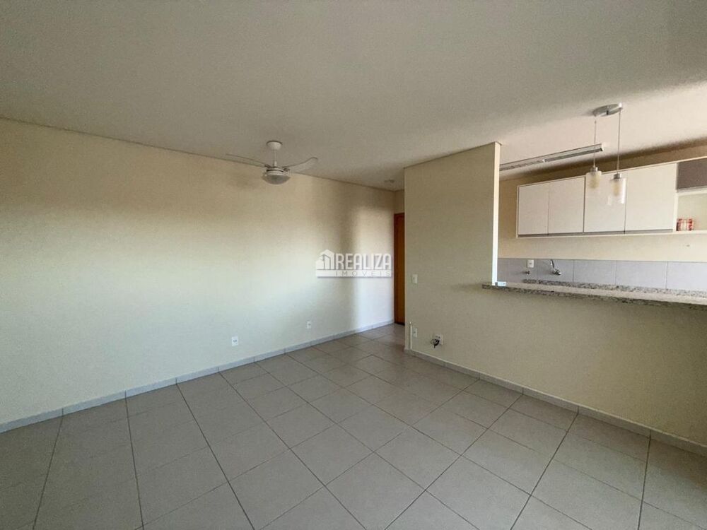 Apartamento à venda com 3 quartos, 96m² - Foto 4