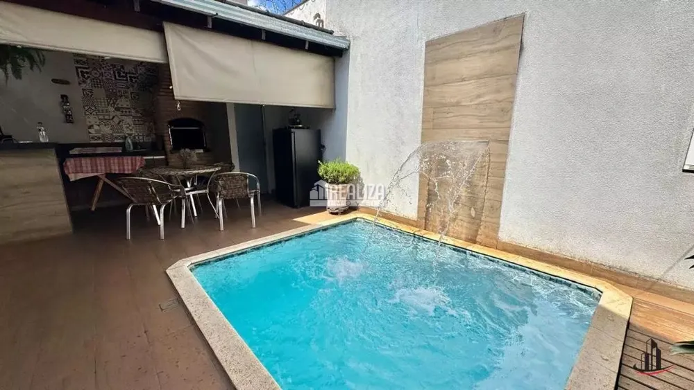 Casa, 3 quartos, 161 m² - Foto 1