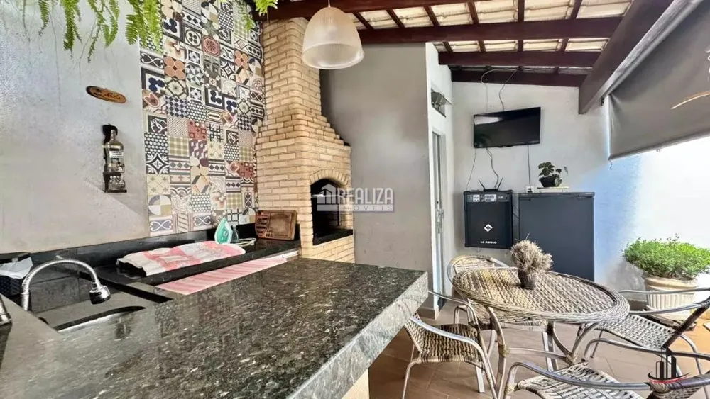 Casa, 3 quartos, 161 m² - Foto 2