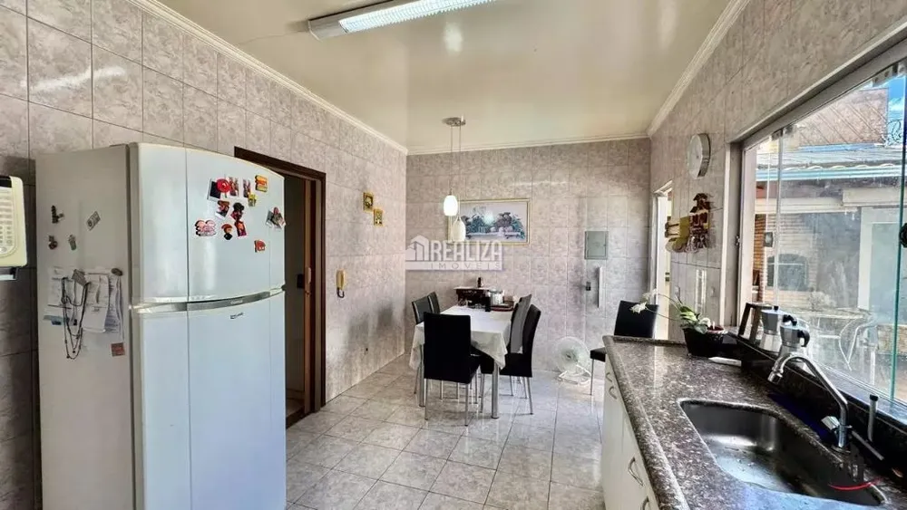 Casa, 3 quartos, 161 m² - Foto 4