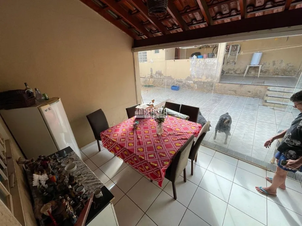 Casa, 3 quartos, 200 m² - Foto 2