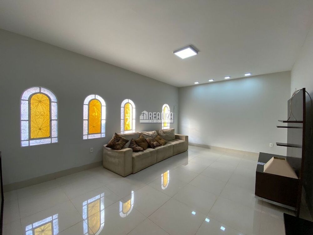 Casa, 3 quartos, 184 m² - Foto 2