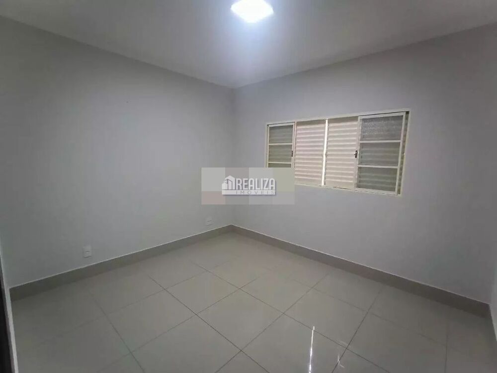 Casa à venda com 4 quartos, 170m² - Foto 5