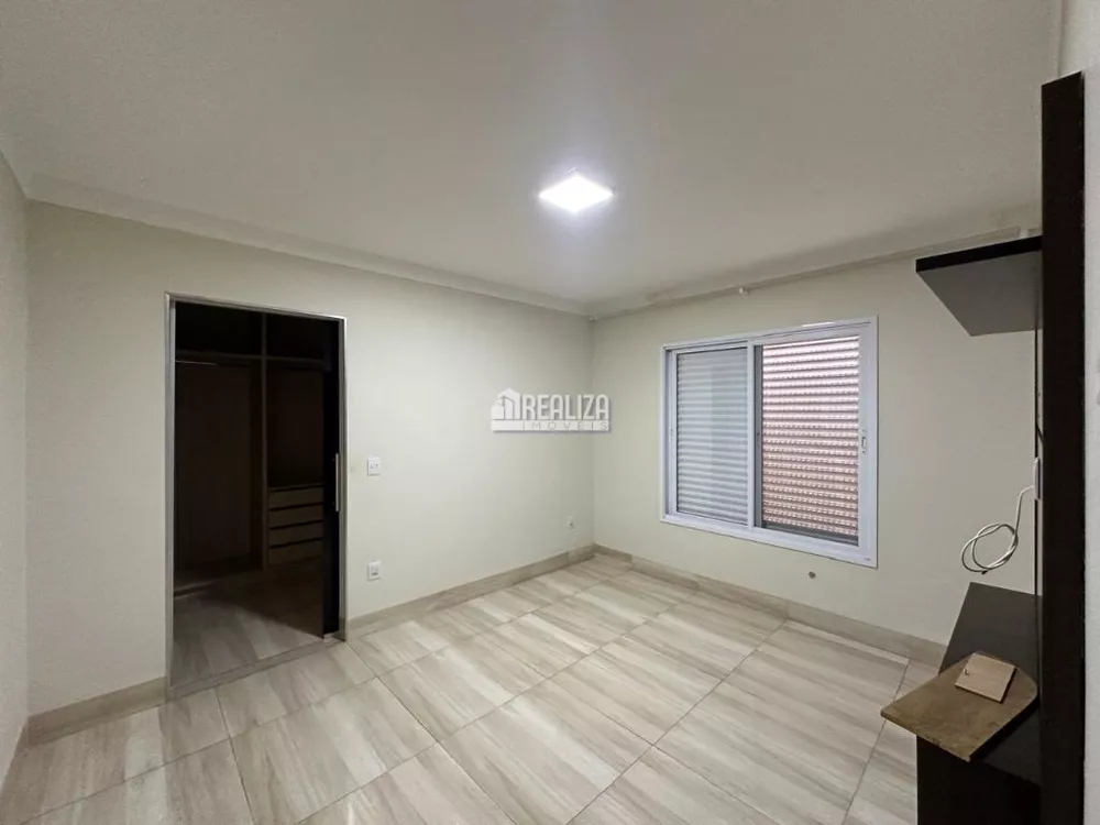 Casa, 3 quartos, 220 m² - Foto 15