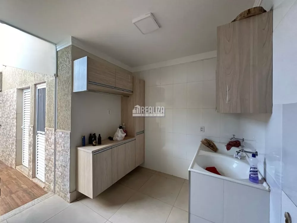 Casa, 3 quartos, 220 m² - Foto 6
