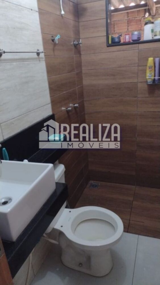 Casa à venda com 2 quartos, 52m² - Foto 1
