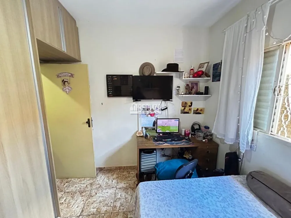 Casa, 3 quartos, 137 m² - Foto 2